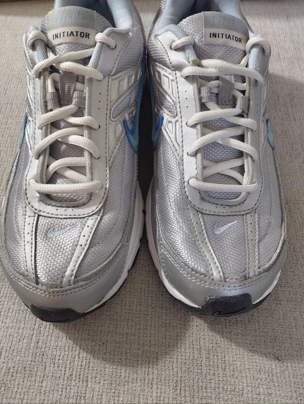 Nike Women's Initiator Silver with Light Blue Accent Running Sneakers